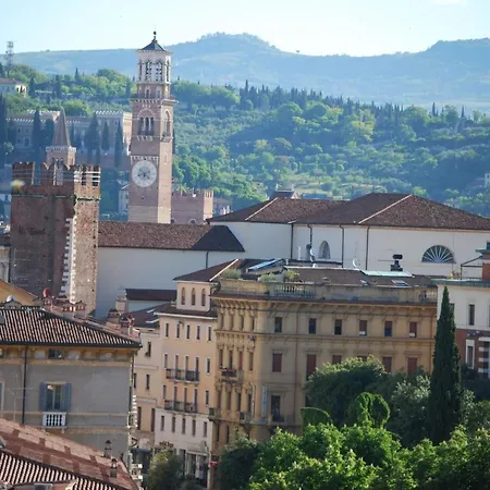 Apartamento La Mansarda Panoramica Verona Exterior foto